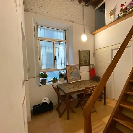 Airbhouse Private & * Sevilla