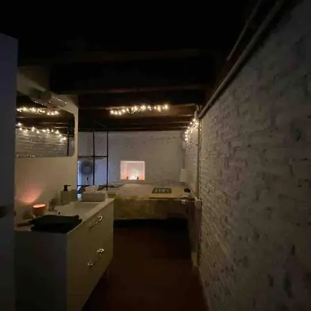 Airbhouse Private & Privatunterkunft Sevilla