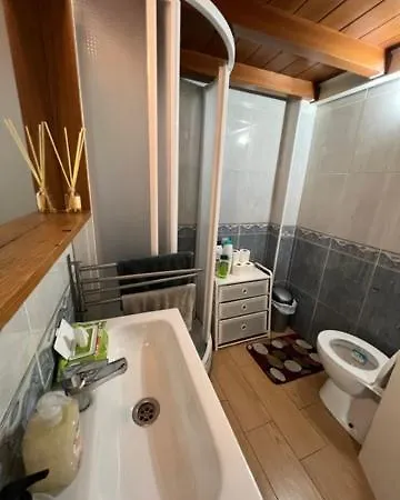 Airbhouse Private & Privatunterkunft Sevilla