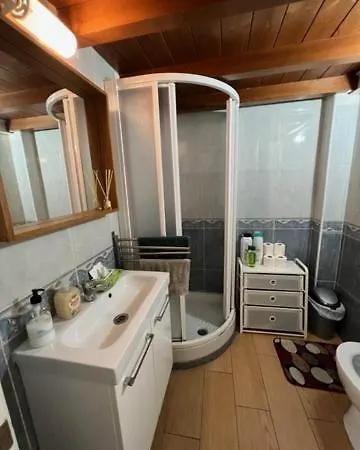 Airbhouse Private & Privatunterkunft *