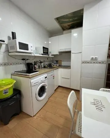 Airbhouse Private & Homestay szállás Sevilla