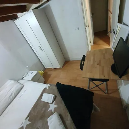 Airbhouse Private & Homestay szállás Sevilla