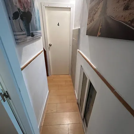 Airbhouse Private & *